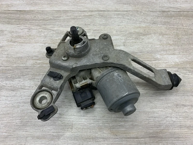 Трапеция дворников FORD FOCUS 2011 2135685 ХЭТЧБЕК T3DB C16DSOX, правая