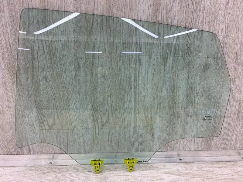 Стекло двери Nissan Qashqai 2007 82301JD000 КРОССОВЕР M9R, заднее левое