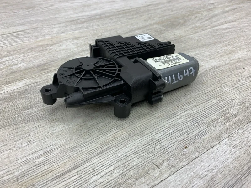 Мотор стеклоподъемника Skoda Fabia 2006 6Y1959802 УНИВЕРСАЛ BNM, передний правый