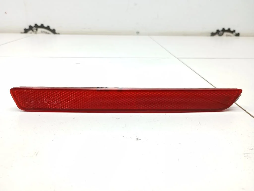 Отражатель в бампер задний правый Mazda 6 2009 GH