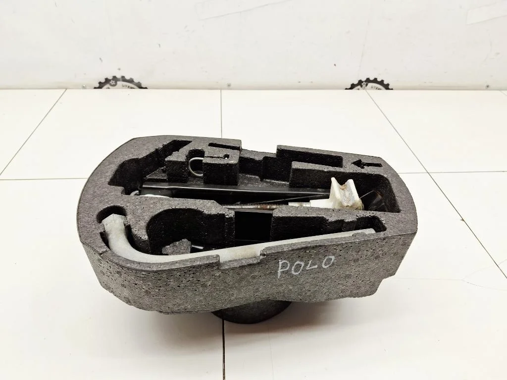 Домкрат Volkswagen Polo 5 2016