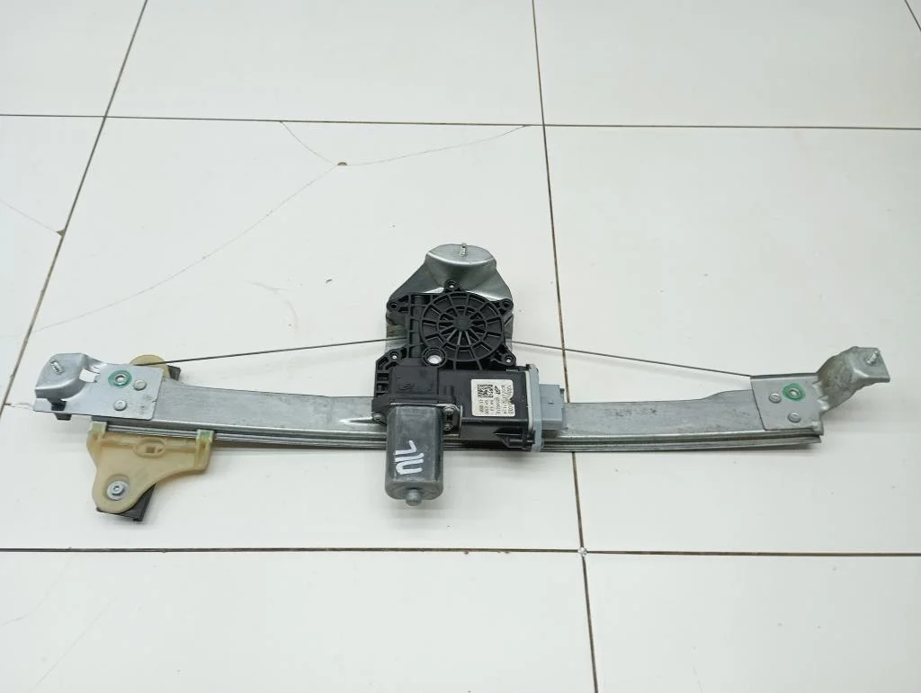 Стеклоподъемник передний левый Renault Kaptur 2020