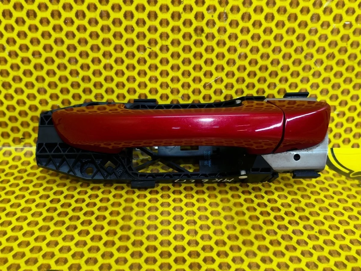 Ручка двери наружная Volkswagen Golf 2011 1K8837205F MK6 BSE, передняя левая