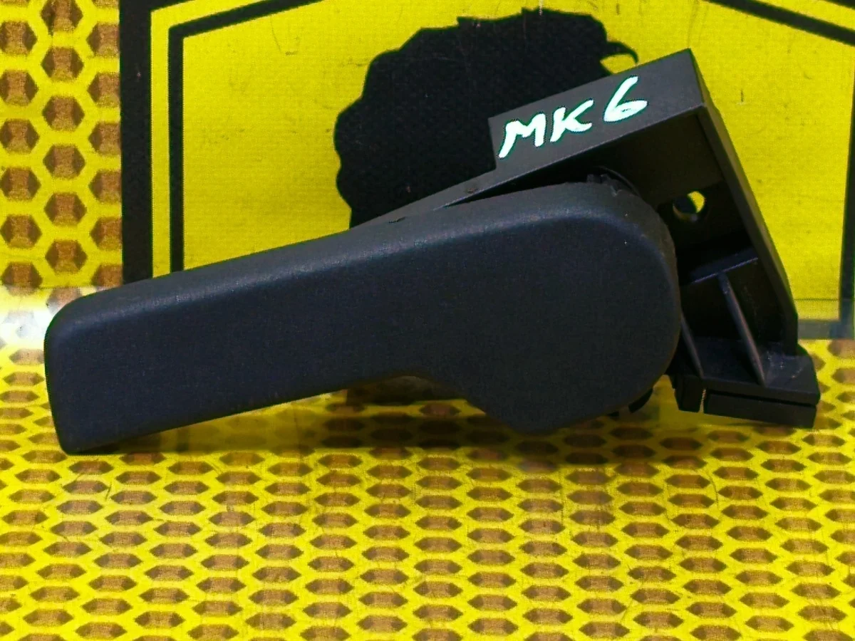 Ручка капота Volkswagen Golf 2011 1J1823533C MK6 BSE