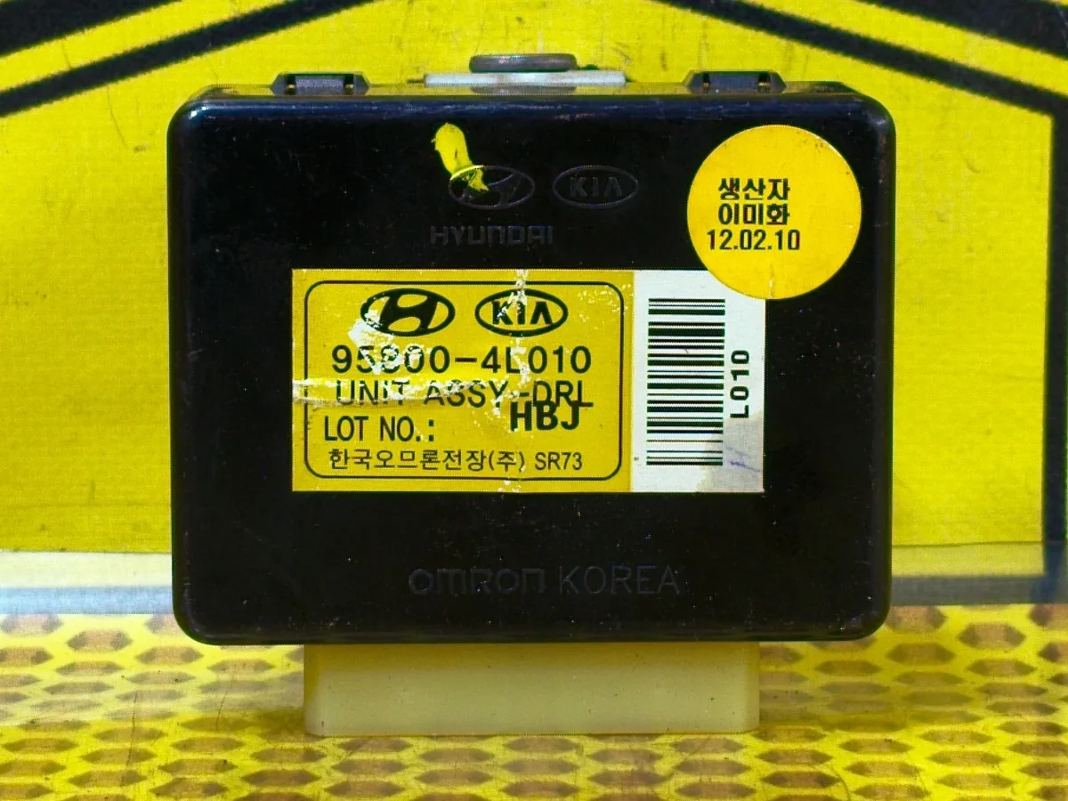 Блок управления светом Hyundai Solaris 2012 958004L010 RB G4FC