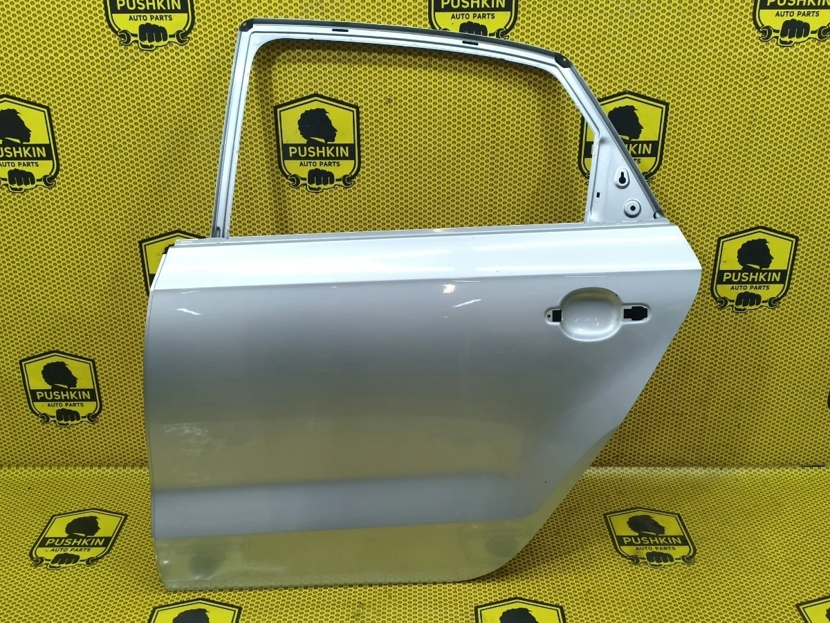 Дверь Volkswagen Polo 2016 6RU833055D MK2 CWVA, задняя левая