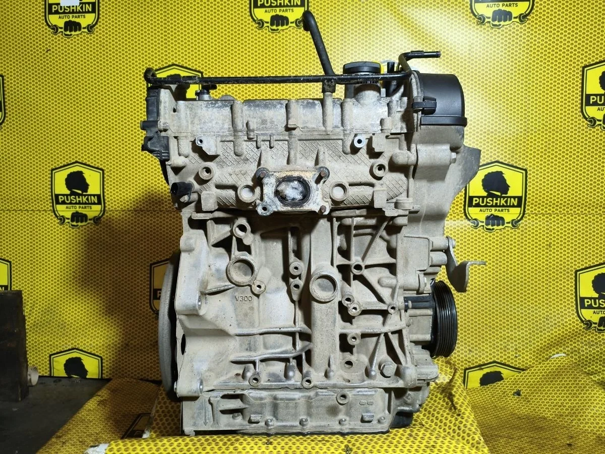 Двигатель Volkswagen Polo 2016 04E100037C MK2 CWVA