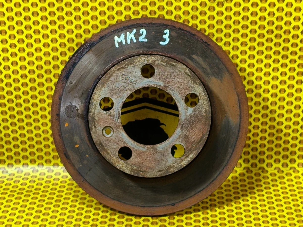 Диск тормозной Volkswagen Polo 2016 2Q0615601H MK2 CWVA, задний левый