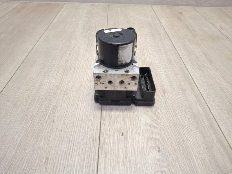 Блок abs VW Touareg 2003-2010 7L