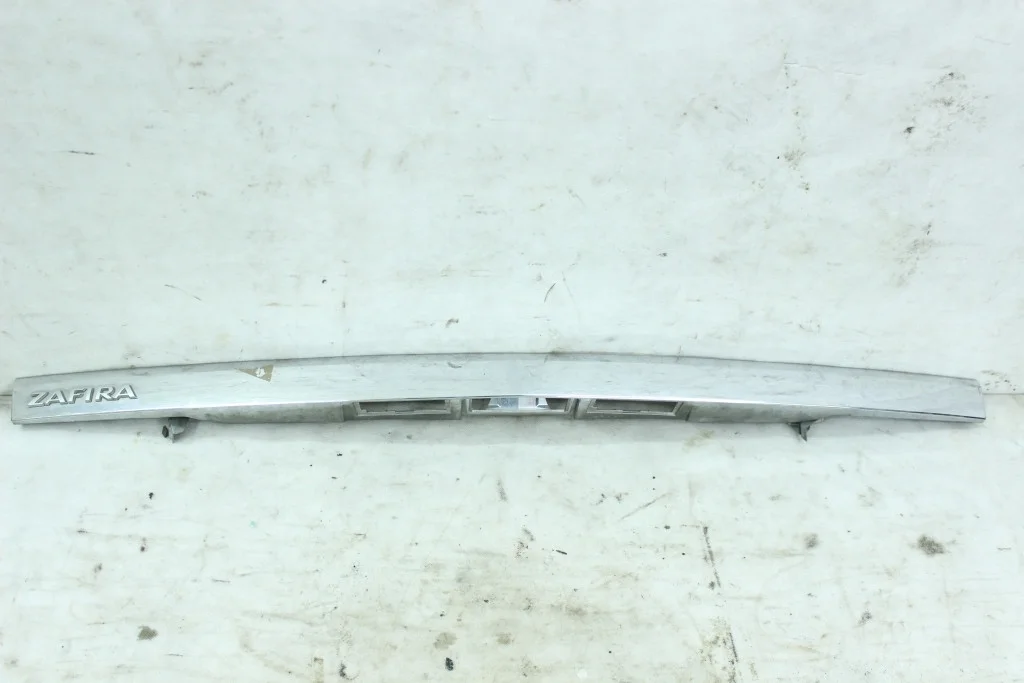 Молдинг крышки багажника Opel Zafira B ZbМБ14