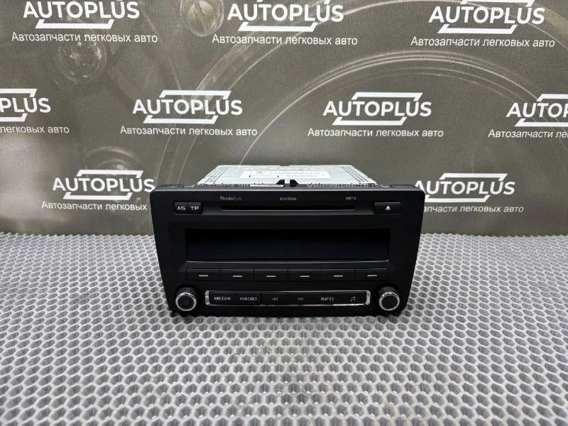 Штатная магнитола Skoda Octavia 2011 1Z0035161M ЛИФТБЭК А5 1.4 CAXA