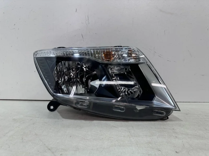 Фара Nissan Terrano 2015- D10