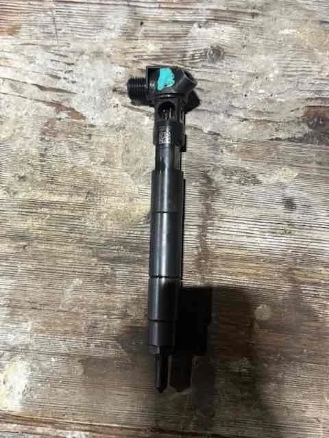 Форсунка Mercedes-Benz W205/S205/C205/A205 (2014—2018) A6510703287
 651921