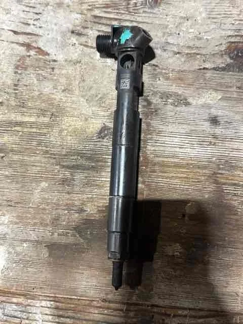 Форсунка Mercedes-Benz W205/S205/C205/A205 (2014—2018) A6510703287
 651921