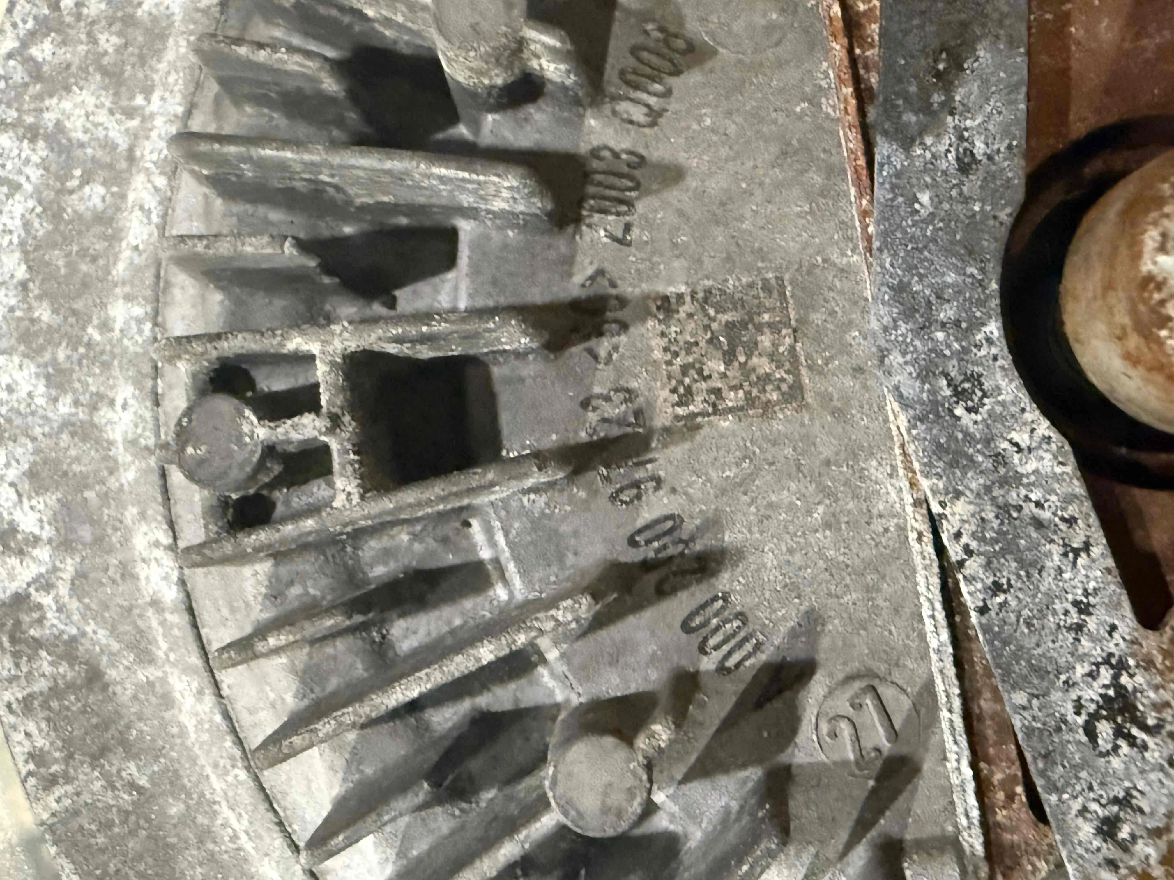 Вискомуфта Mercedes-Benz W907/910 (2018—2023) A0002009723
 651921