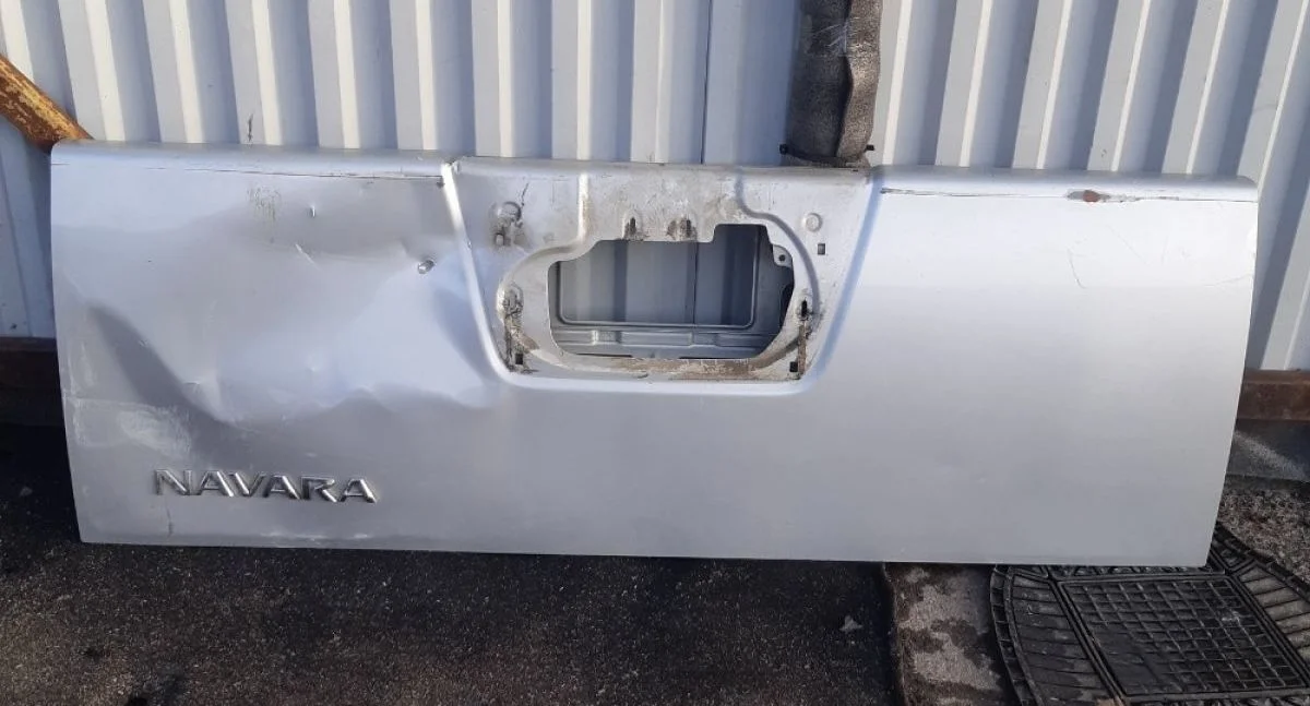 Крышка багажника Nissan Navara D40 (2004—2010) 2008 серебристый