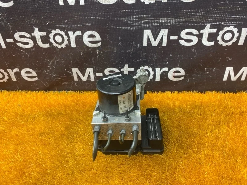 Блок ABS Mercedes-Benz C-Class 2010 A2049012500 W204 271.860