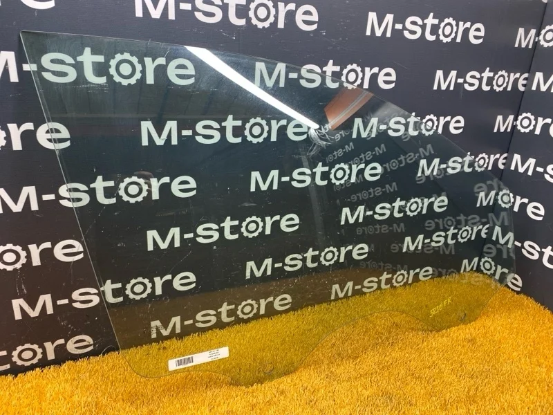 Стекло боковое Porsche Cayenne 2008 95554251210 957 M4851, переднее правое