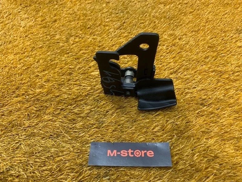 Замок капота Mercedes-Benz C-Class 2010 A2048800064 W204 271.860