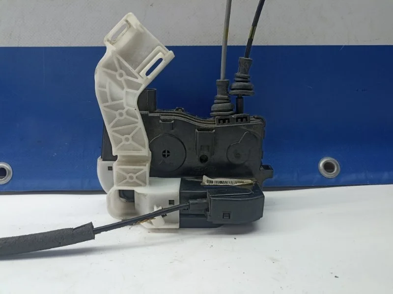 Замок двери Hyundai Sonata 2009-2014 814203S000 YF, задний правый