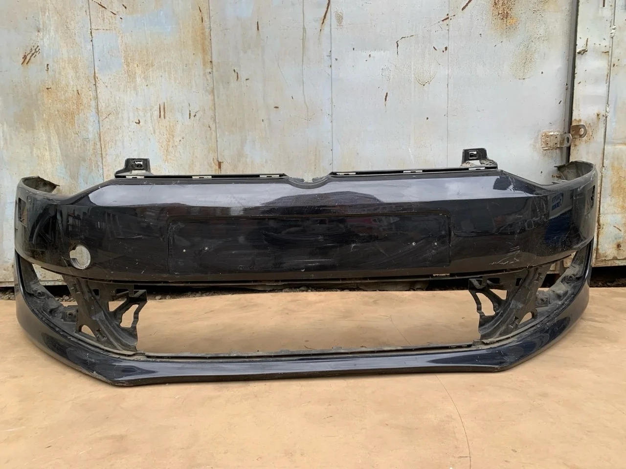 Бампер Volkswagen Polo 6R0807221, передний