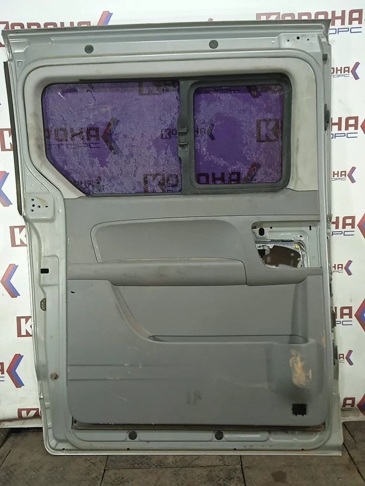 Дверь задняя левая сдвижная  770034H020 (не под накладки) Б/У Б/У в сборе со стеклом мелкие потёртостя вмятинки