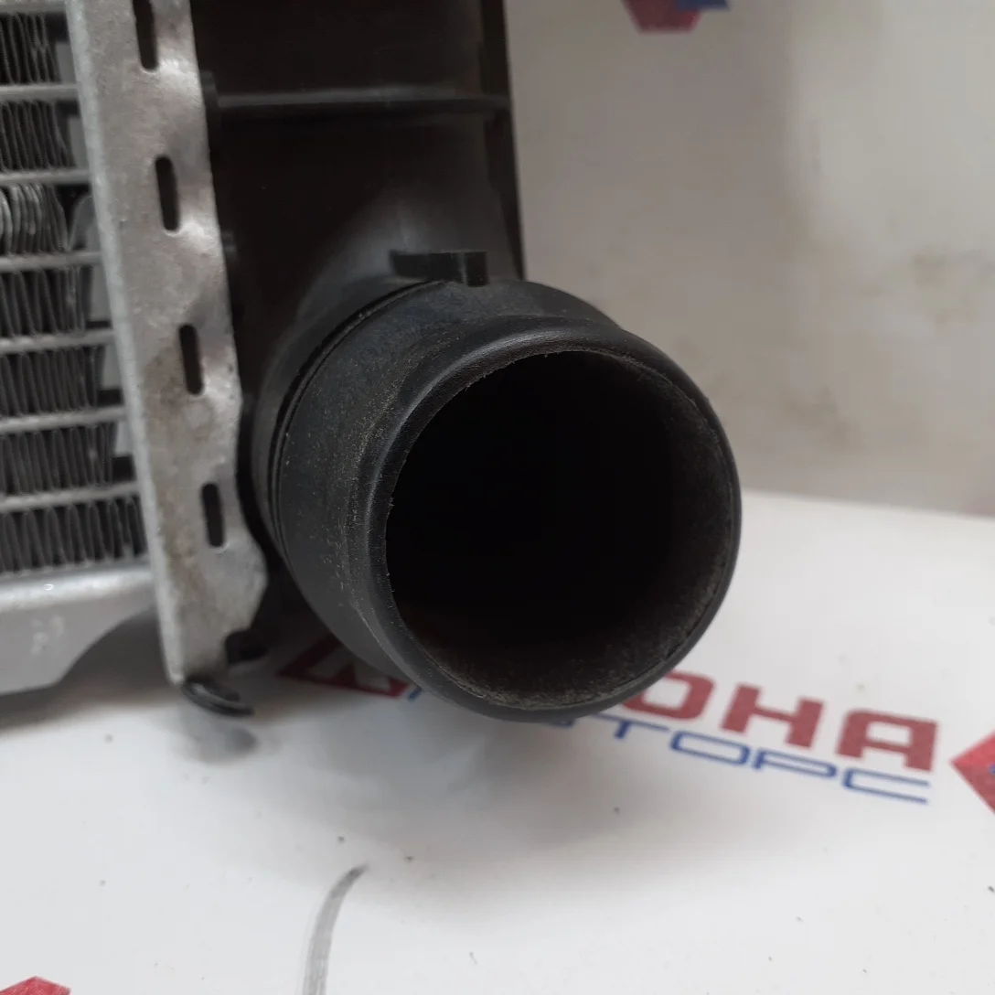 Радиатор охлаждения Уценка замяты соты