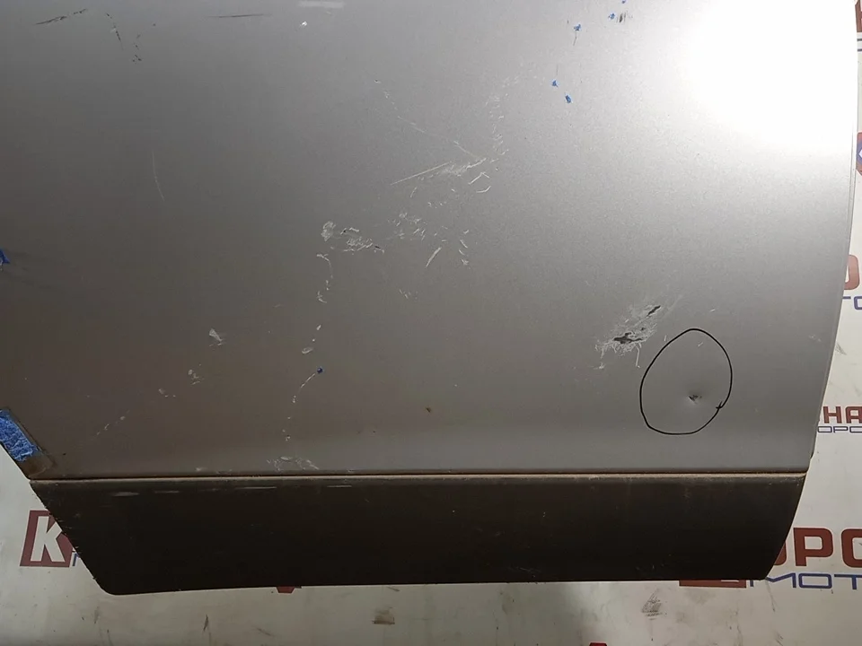 Дверь задняя правая Б/У царапины вмятины