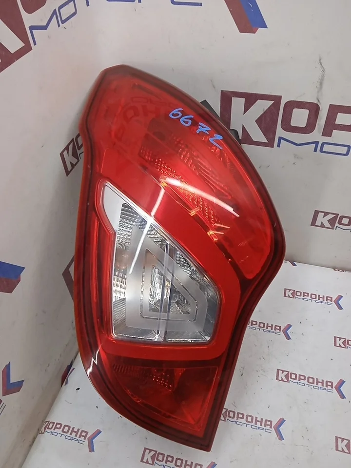 Фонарь задний левый Б/У Б/У4