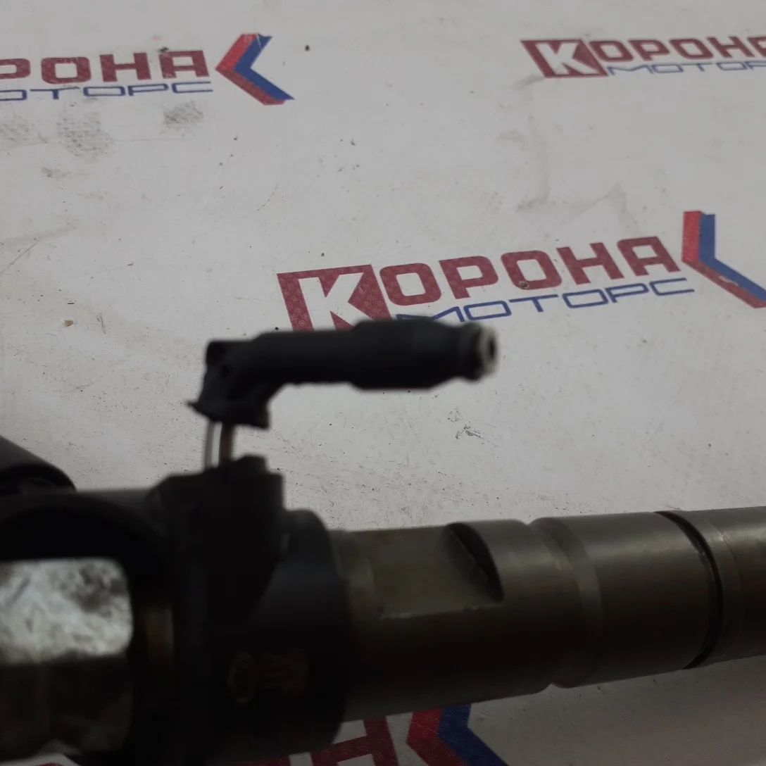 Форсунка топливная D6EA D6EB Б/У Дефект штуцира