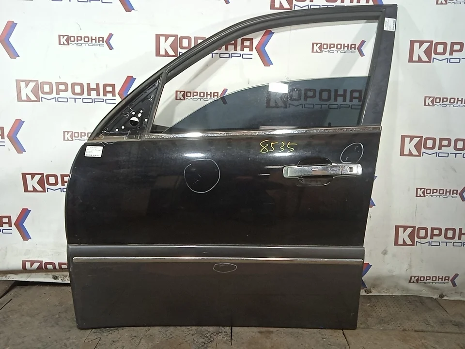 Дверь передняя левая под молдинг Б/У царапины, ржавчина внизу