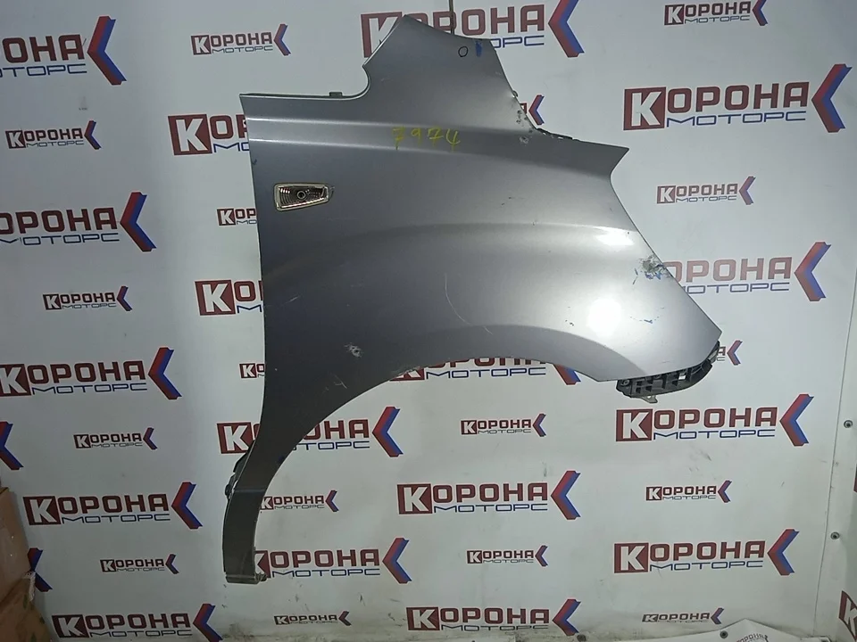 Крыло переднее правое 663214H501 Б/У залом вмятинки