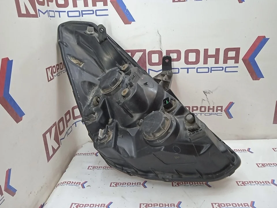 Фара с механическим корректором левая Б/У царапины мутное стекло