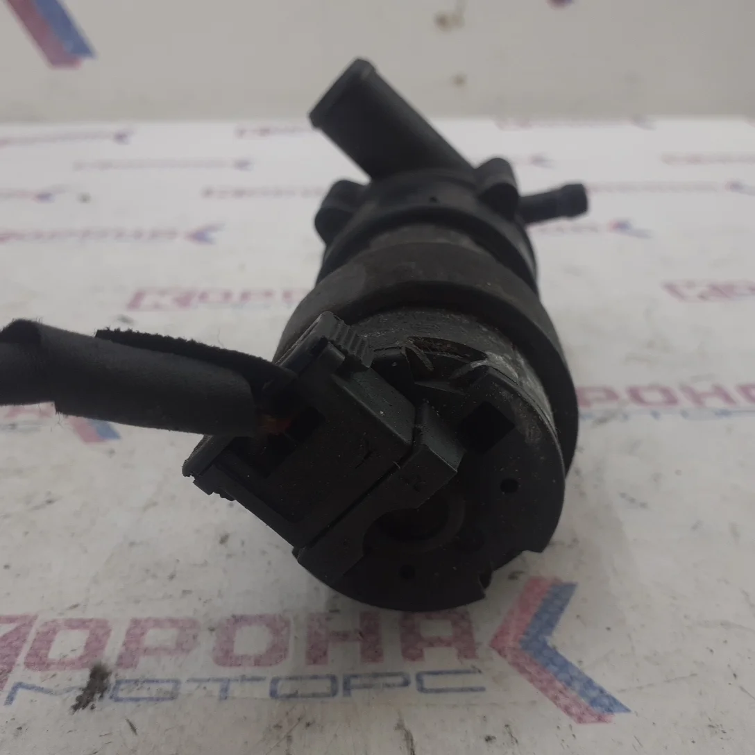 Насос антифриза дополнительный Б/У оригинал