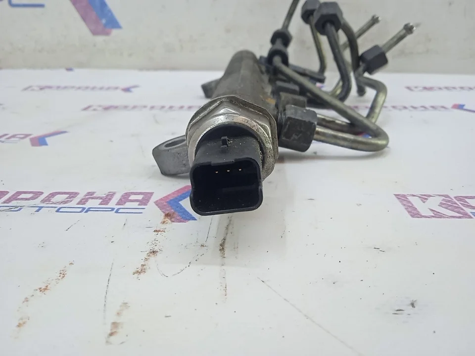 Рампа топливная с датчиком 28259688,A6710700195 Б/У Контрактная,оригинал