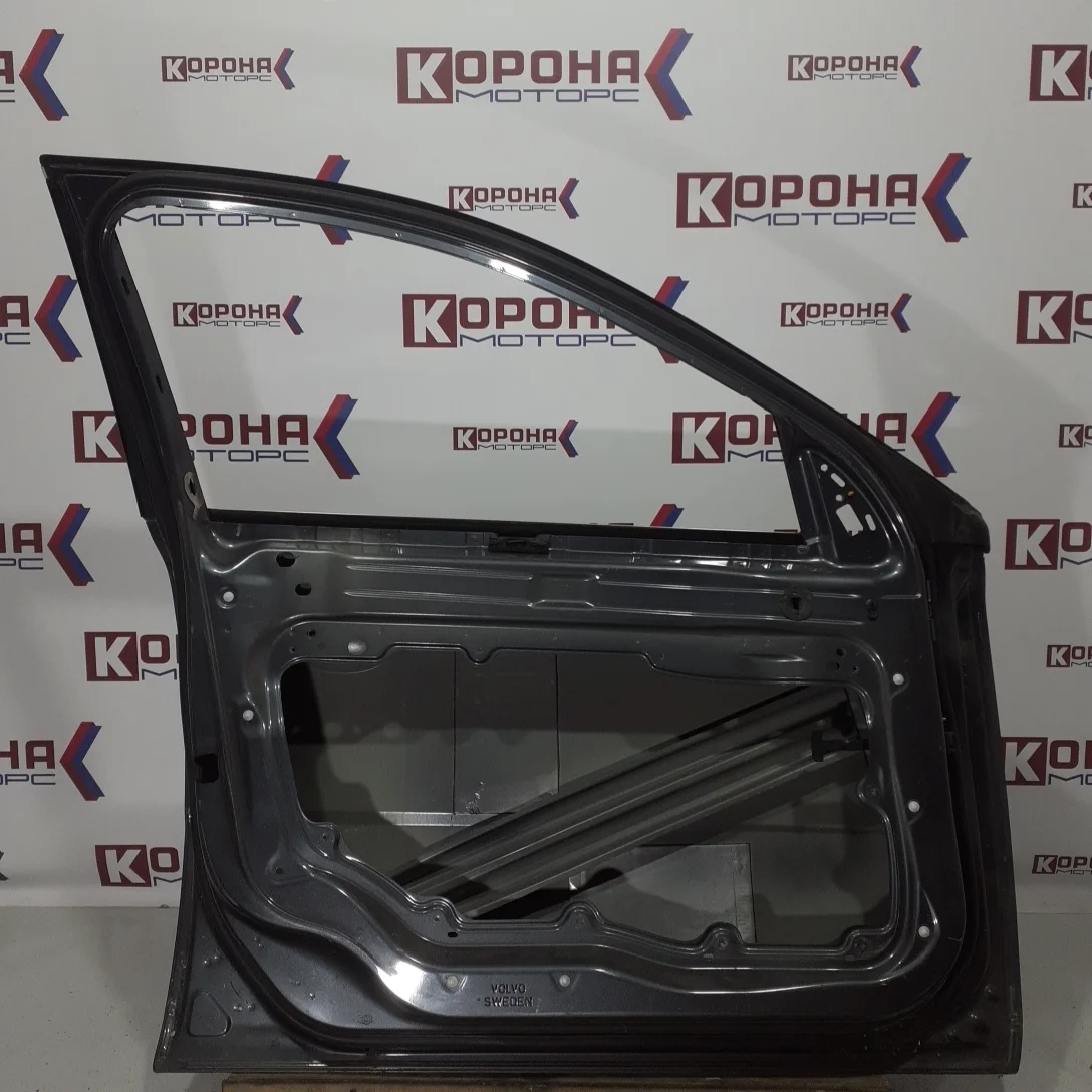 Дверь передняя левая Б/У глубокая вмятина, потертости,царапинки