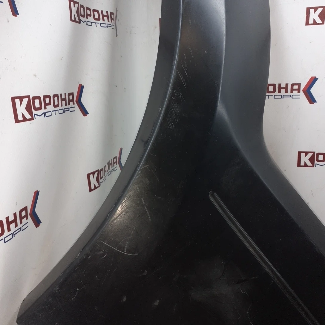 Накладка двери задней правой 877613E500 Уценка потертости, царапинки