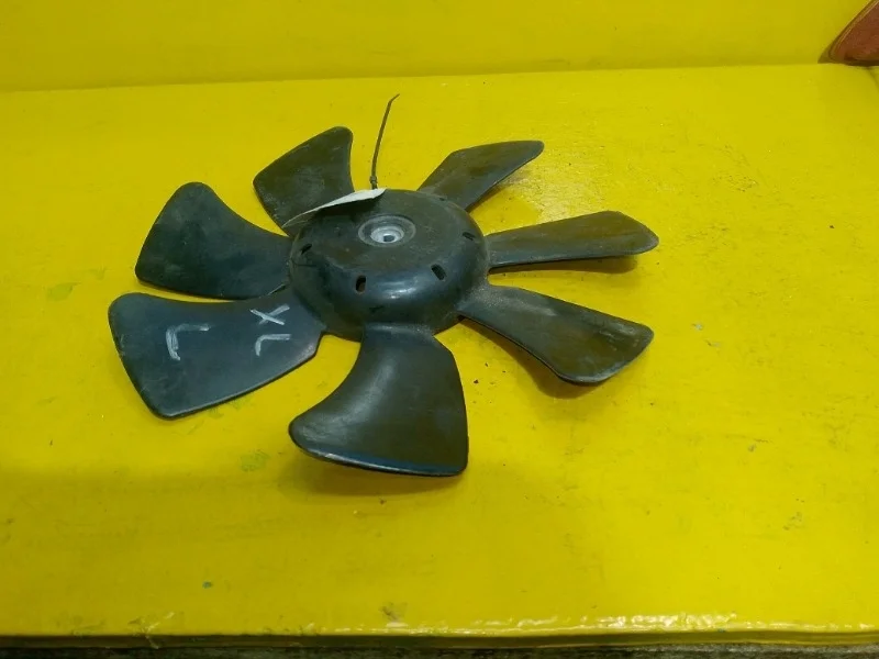 Крыльчатка вентилятора MITSUBISHI Outlander XL 2007-2012