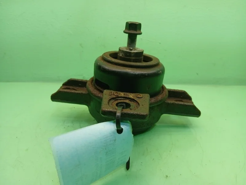 Опора двигателя Kia Sorento 2 2009-2012