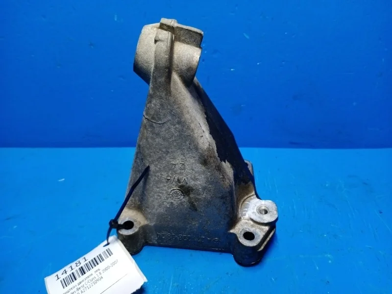 Кронштейн двигателя Mercedes-Benz -Class 2000-2008 W203