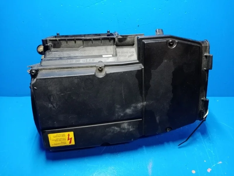 Корпус воздушного фильтра Mercedes-Benz -Class 2000-2008 W203