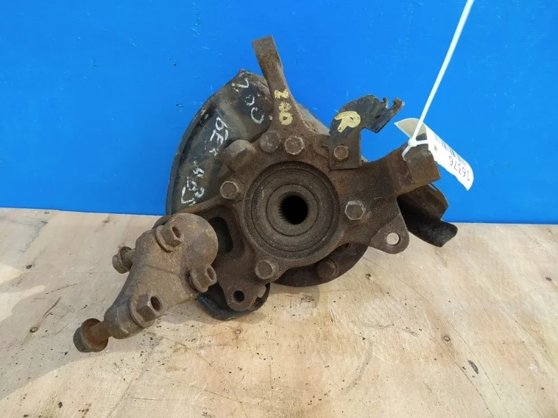 Кулак поворотный MITSUBISHI L200 2006-2012