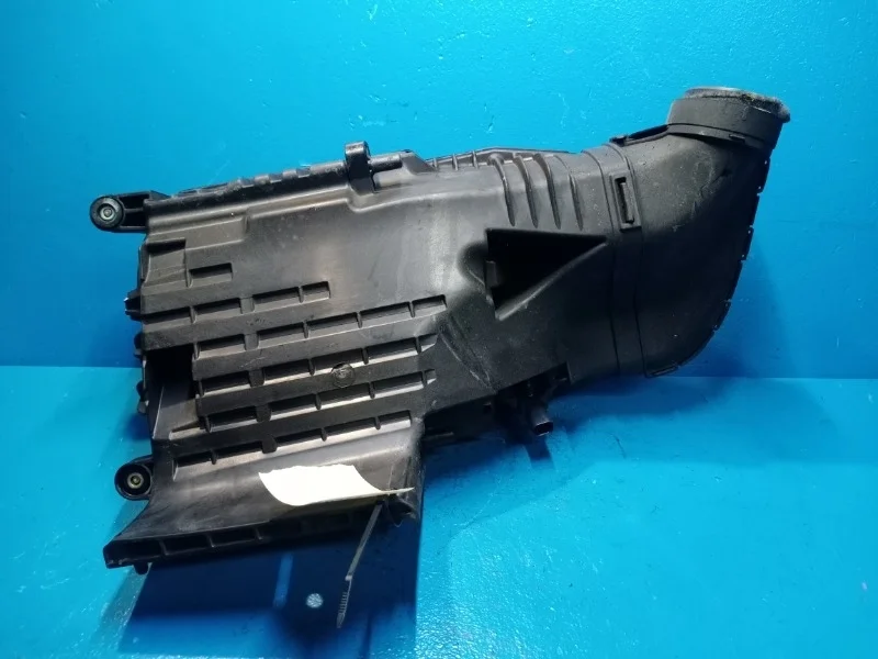 Корпус воздушного фильтра Mercedes-Benz -Class 2000-2008 W203