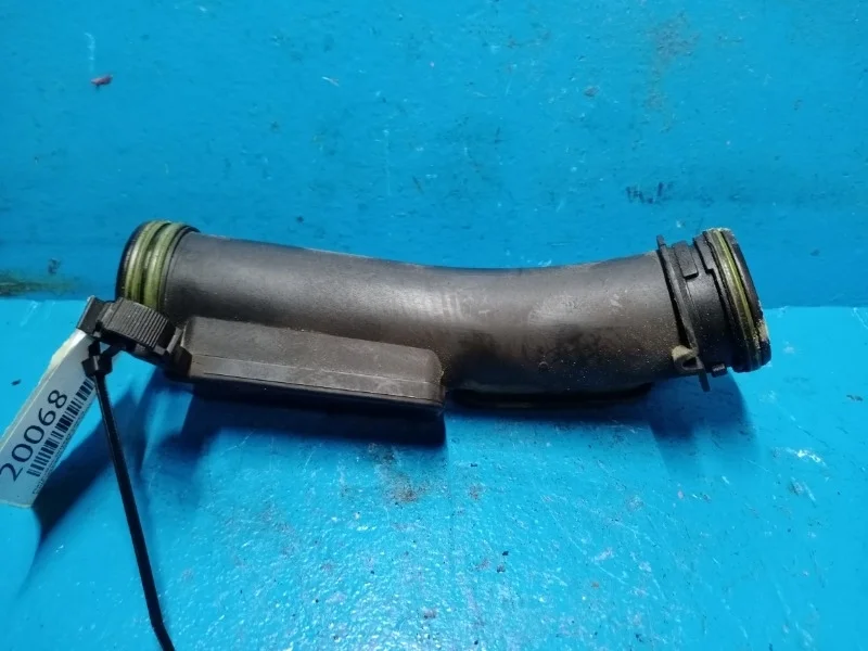 Патрубок интеркулера Volkswagen Golf 2005-2014