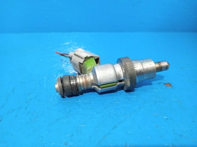 Форсунка топливная Toyota Avensis 2003-2009