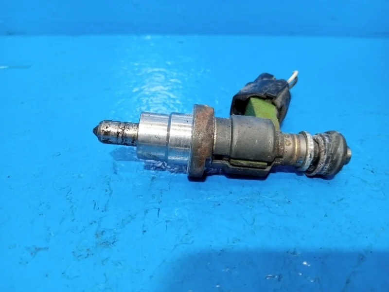 Форсунка топливная Toyota Avensis 2003-2009