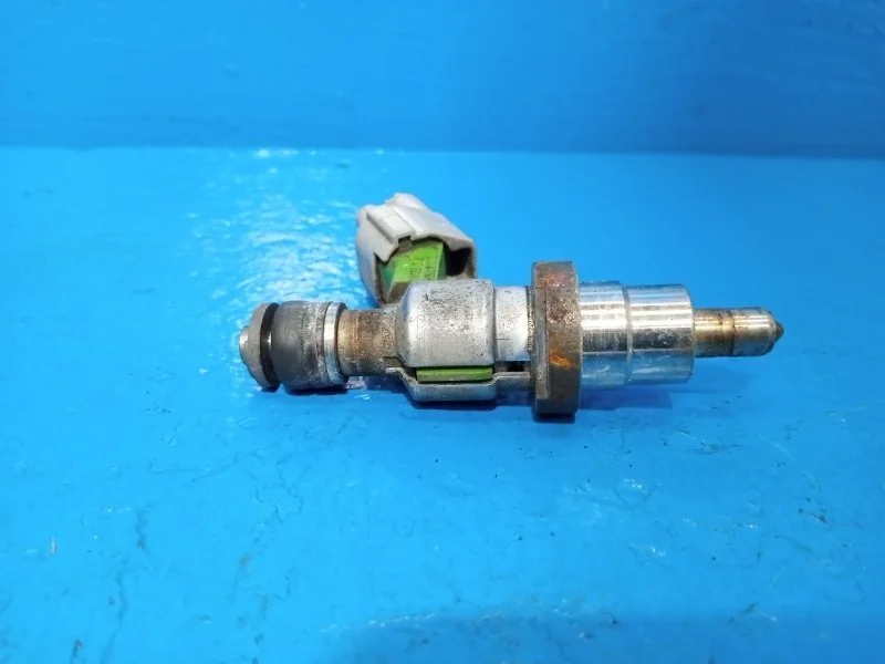 Форсунка топливная Toyota Avensis 2003-2009