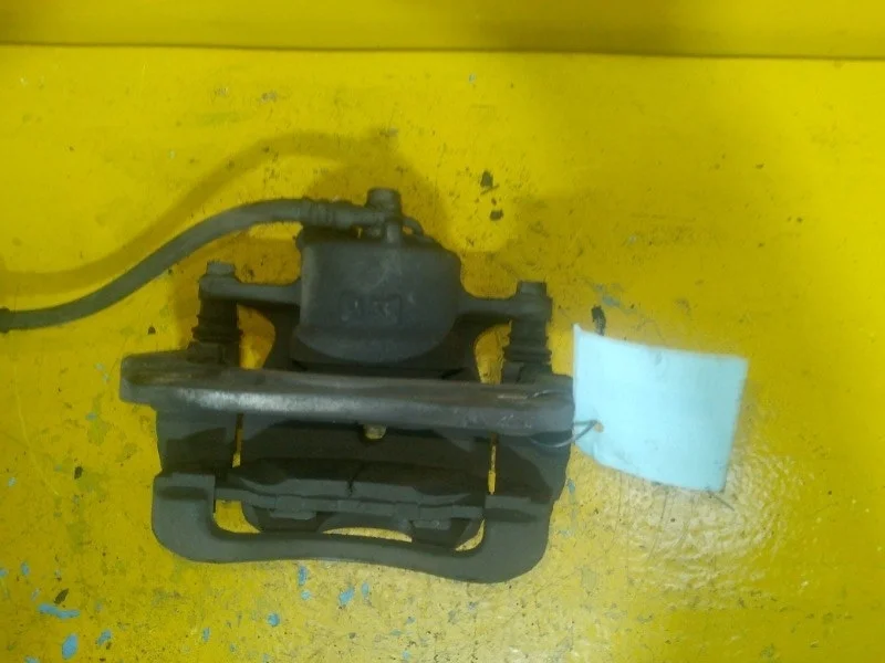 Суппорт тормозной Toyota RAV4 XA30 2006-2012