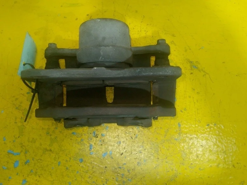 Суппорт тормозной Toyota RAV4 XA30 2006-2012