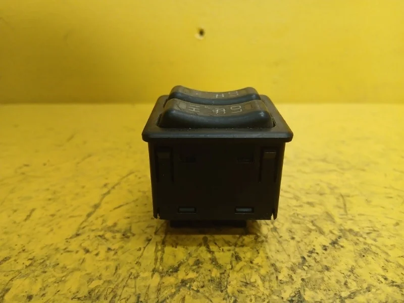 Блок управления подогрева сидений MITSUBISHI Lancer 9 2003-2007